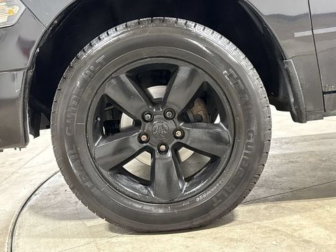 Used 2019 RAM 1500 Big Horn AWD/4WD image 26