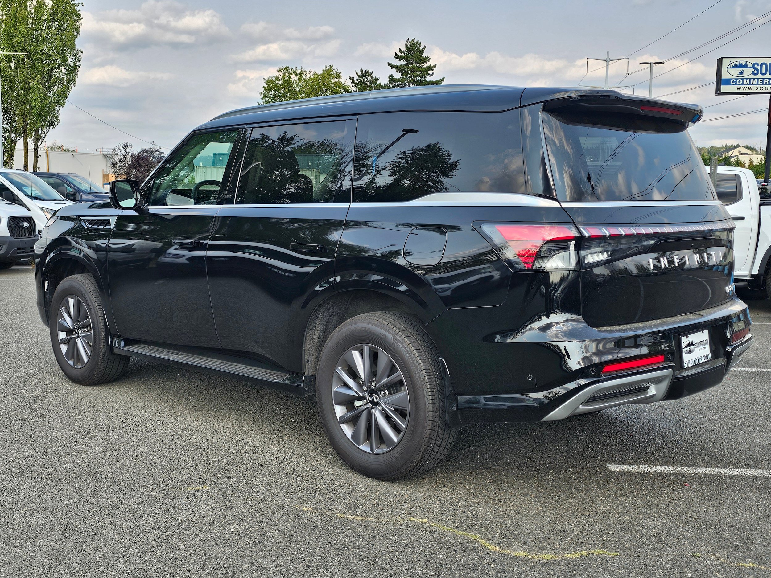 Used 2025 INFINITI QX80 Pure AWD/4WD image 7