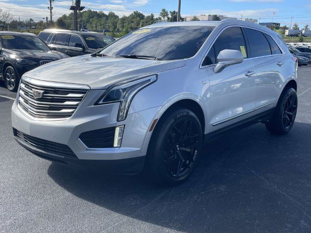 Used 2017 Cadillac XT5 Luxury w/ Driver Awareness Package FWD image 3