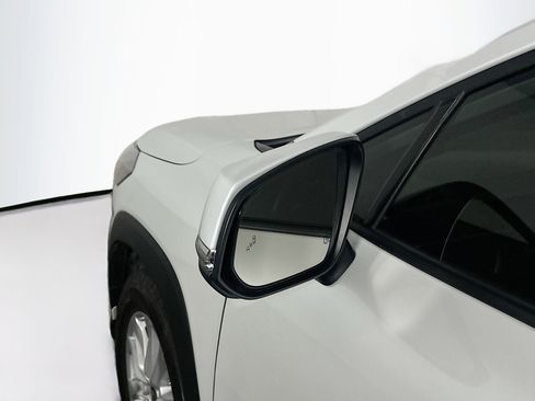 Used 2023 Toyota Corolla Cross LE image 15