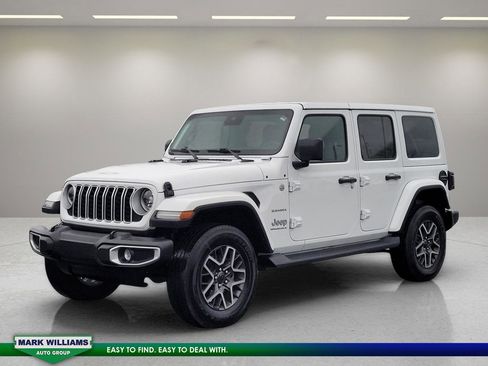 Used 2024 Jeep Wrangler Sahara w/ Safety Group image 14
