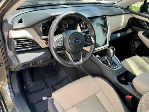 Used 2025 Subaru Outback Premium AWD/4WD image 17
