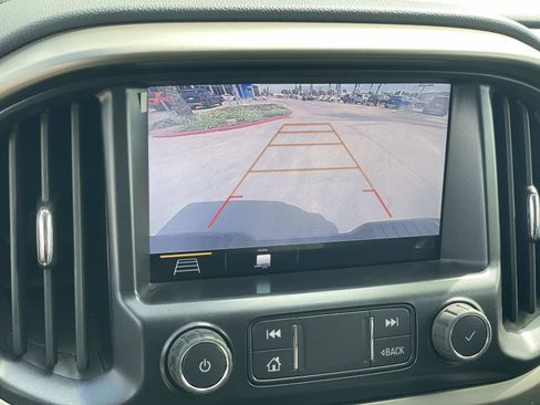 Used 2022 Chevrolet Colorado Z71 image 10