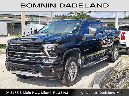 Used 2025 Chevrolet Silverado 2500 LTZ w/ Z71 Chrome Sport Edition image 2
