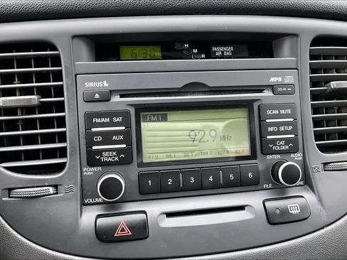 Used 2009 Kia Rio5 LX image 26