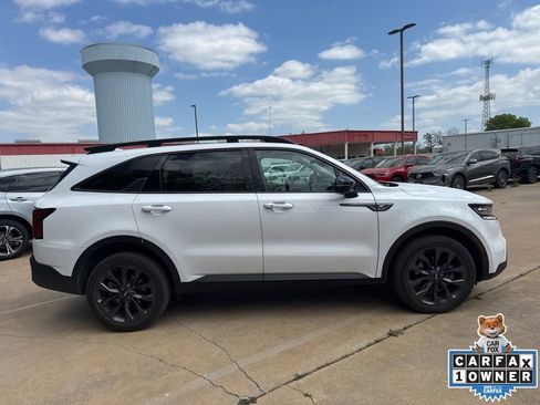 Used 2021 Kia Sorento SX Prestige image 4