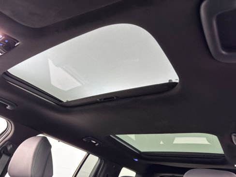 Used 2025 Hyundai Santa Fe Calligraphy image 11