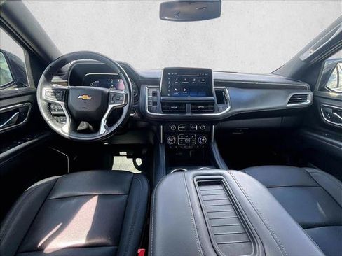 Used 2022 Chevrolet Tahoe LT w/ Luxury Package RWD image 16