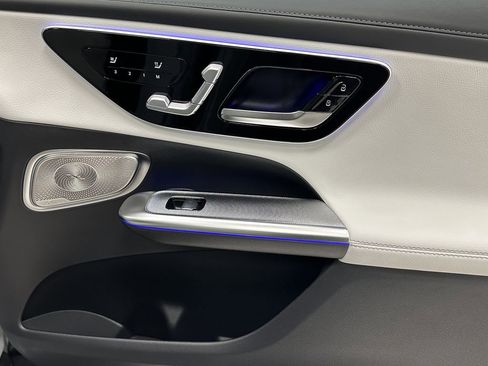 New 2026 Mercedes-Benz GLC 300 image 16