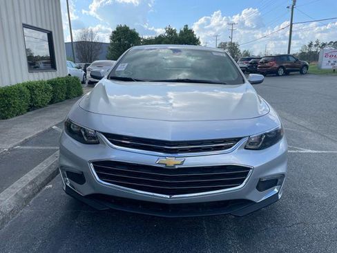 Used 2017 Chevrolet Malibu LT w/ LPO, Convenience Package 2 image 3
