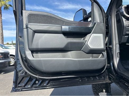 New 2026 Ford F250 Platinum w/ Tremor Off-Road Package image 38