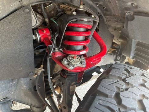 Used 2020 Toyota Tacoma TRD Off-Road w/ TRD Premium Off Road Package image 3