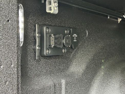 Used 2025 RAM 2500 Laramie AWD/4WD image 41