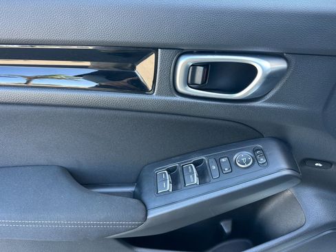 Used 2024 Honda Civic EX image 10