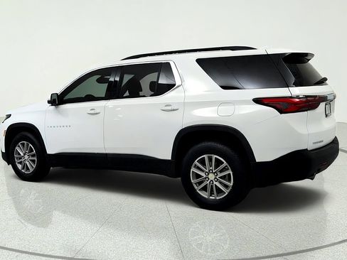 Certified 2023 Chevrolet Traverse LT FWD image 3