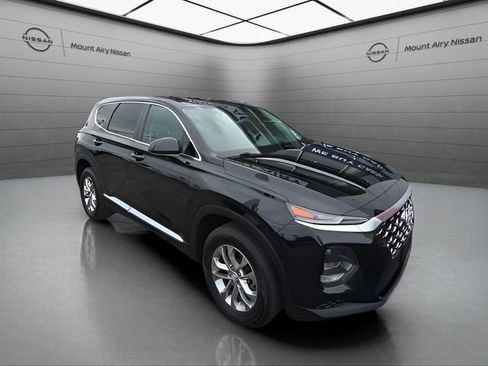 Used 2020 Hyundai Santa Fe SE AWD/4WD image 2