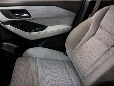 Used 2021 Nissan Rogue SV image 28