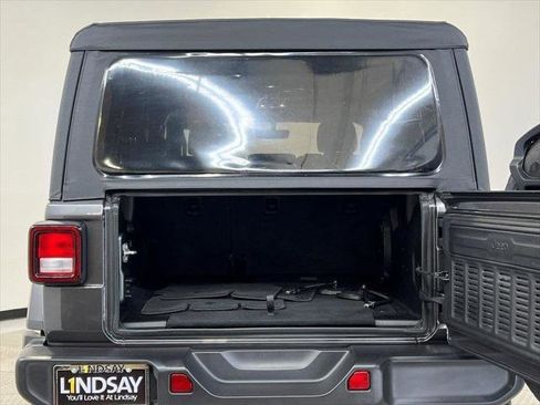 Certified 2022 Jeep Wrangler Unlimited Sahara w/ Cold Weather Group image 7