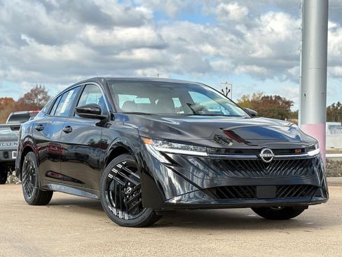 New 2026 Nissan Sentra SR image 2