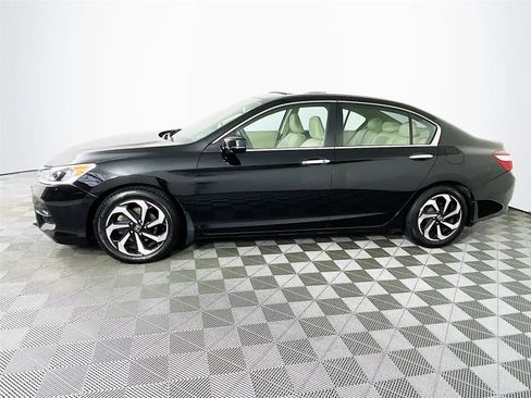 Used 2017 Honda Accord EX-L image 4