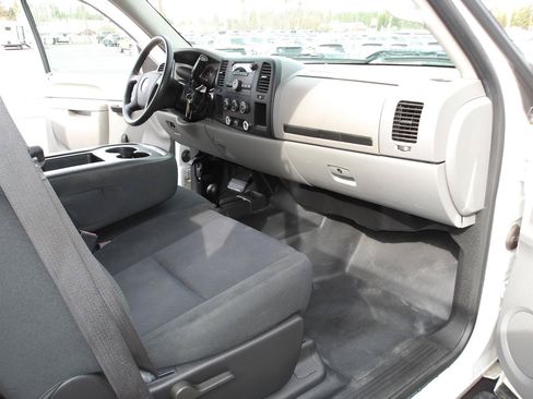 Used 2013 Chevrolet Silverado 2500 W/T AWD/4WD image 13