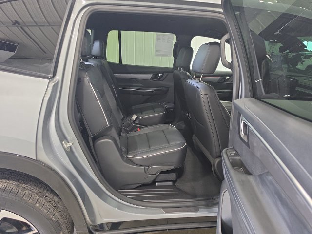Used 2026 Buick Enclave Sport Touring AWD/4WD image 30