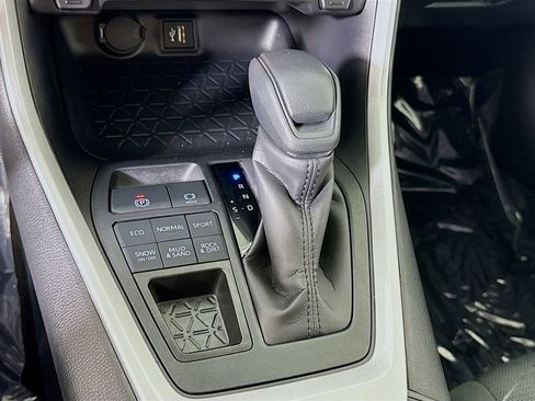 Certified 2025 Toyota RAV4 XLE AWD/4WD image 11