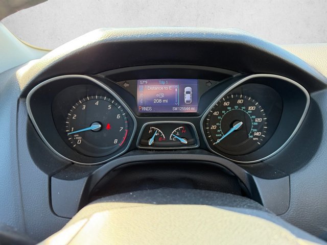 Used 2014 Ford Focus SE w/ Equipment Group 201A FWD image 5