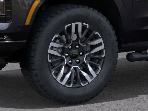 New 2026 Chevrolet Suburban Z71 w/ Z71 Off-Road Package AWD/4WD image 9