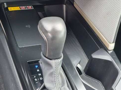 Used 2025 Toyota Camry SE w/ Convenience Package FWD image 11