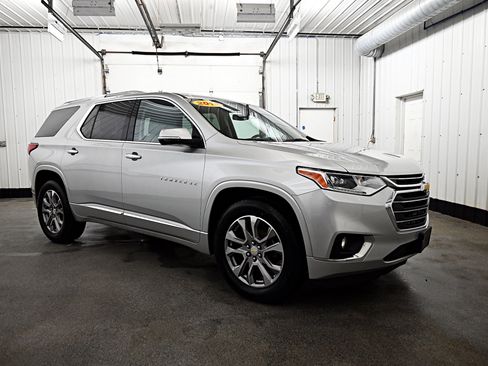 Used 2018 Chevrolet Traverse Premier image 3