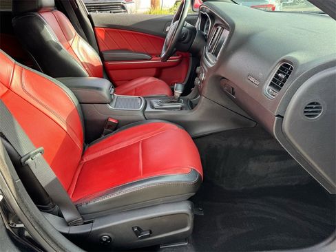 Used 2016 Dodge Charger SXT w/ AWD Premium Group image 20