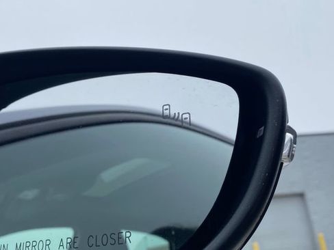 Used 2022 Volkswagen Passat 2.0T image 9