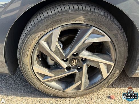 Used 2024 Hyundai Elantra SEL w/ Convenience Package FWD image 6