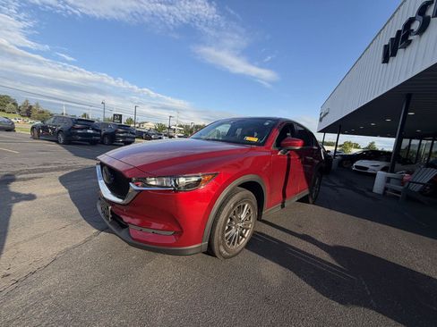 Used 2021 MAZDA CX-5 Touring w/ Touring Preferred SV Package AWD/4WD image 3