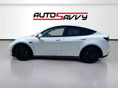 Used 2023 Tesla Model Y Long Range AWD/4WD image 4