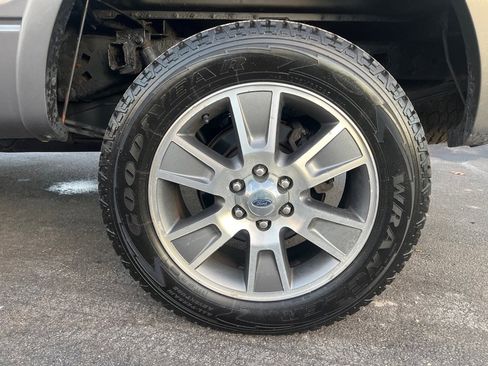 Used 2014 Ford F150 Lariat w/ Equipment Group 502A Luxury image 40