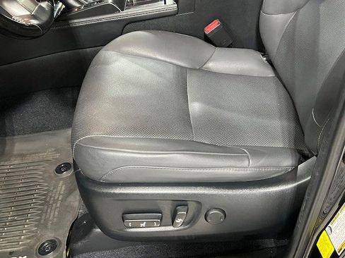 Used 2023 Lexus GX 460 Premium image 38