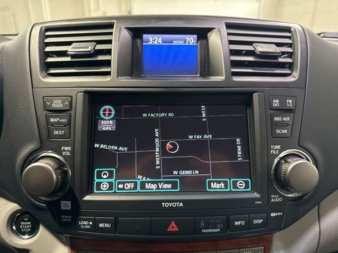 Used 2010 Toyota Highlander Limited AWD/4WD image 18