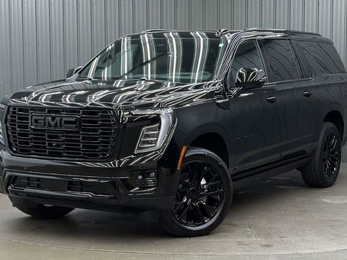Used 2026 GMC Yukon XL Denali w/ Sun & Power Step Package image 1