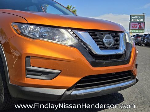 Used 2020 Nissan Rogue SV FWD image 8
