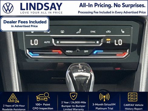 Used 2025 Volkswagen Taos SE AWD/4WD image 17