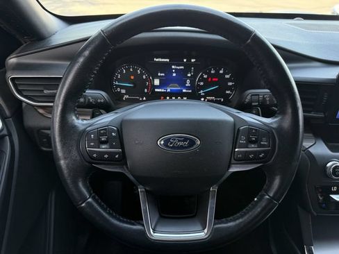 Used 2020 Ford Explorer Limited RWD image 12