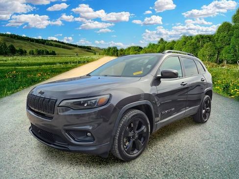Used 2020 Jeep Cherokee Latitude Plus FWD image 3