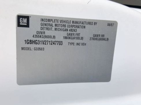 Used 2007 Chevrolet Express 3500 w/ School Bus Package RWD image 18
