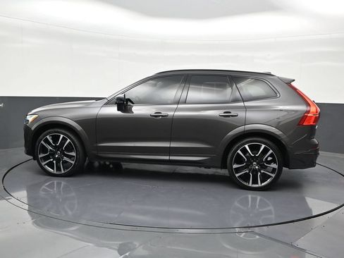 Used 2024 Volvo XC60 B5 Ultimate AWD/4WD image 2