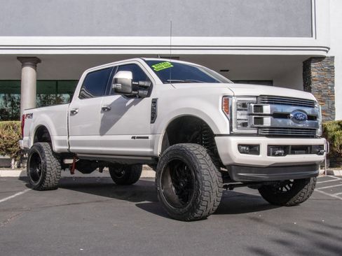 Used 2019 Ford F350 Limited image 1