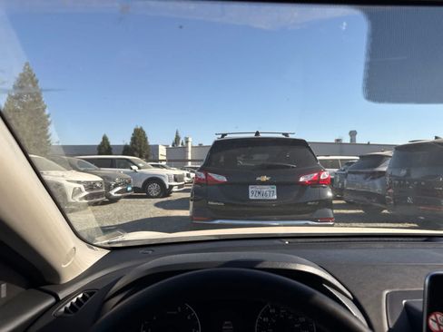 Used 2025 Nissan Sentra SV FWD image 23