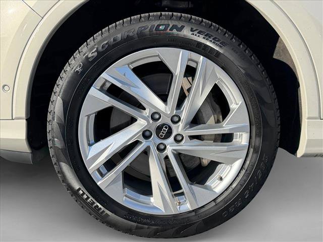Used 2023 Audi Q7 3.0T Premium Plus w/ Premium Plus Package AWD/4WD image 28