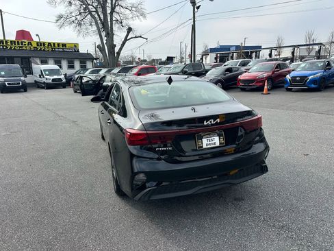 Used 2024 Kia Forte LXS image 8